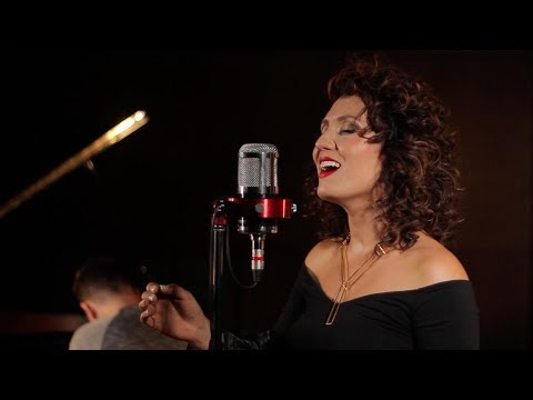 Delcy, soprano - Parla Più Piano (Cover) Live Session 2017