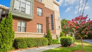 preview picture of video 'Apartments in Charlotte, North Carolina - Tour Camden Dilworth Apartments'