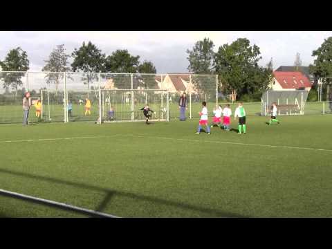 vv Woubrugge F4 - Uit