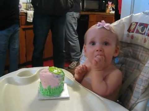 River's 1st birthday..yummy cake