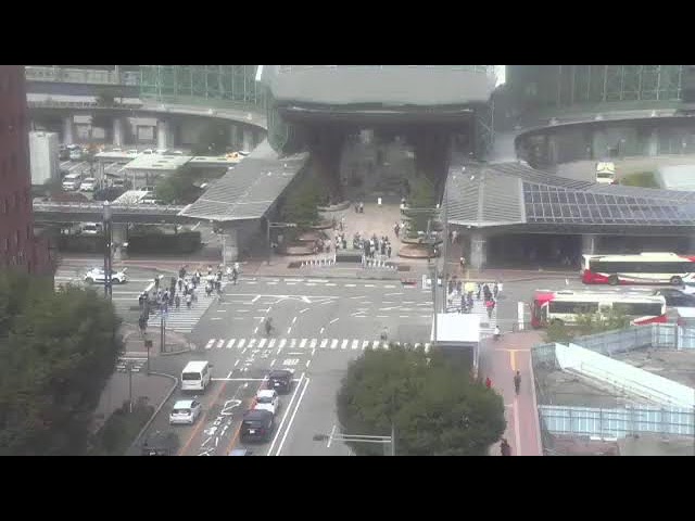 金沢駅 東口・鼓門