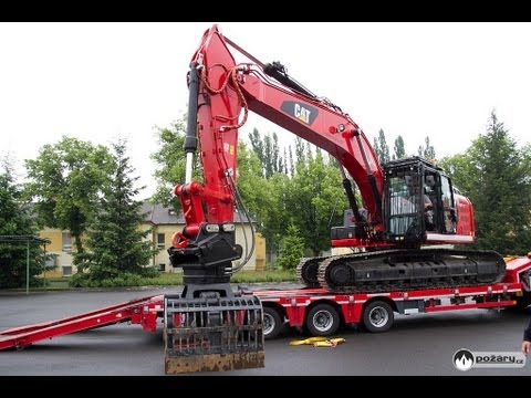 POŽÁRY.cz: Pásové rypadlo Caterpillar 329E LN Záchranného útvaru HZS