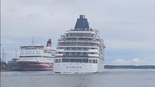 cruise ship M/S Europa leaving Helsinki (timelapse)