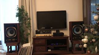 Video thumbnail for Tannoy Little Gold Monitor LGM + Jadis DA30 - wonderful MErcedes Sosa Kyrie by wieczor z analogiem