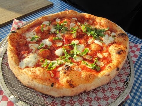 download lagu mp3 mp4 Pizza Crust Bubbles, download lagu Pizza Crust Bubbles gratis, unduh video klip Pizza Crust Bubbles