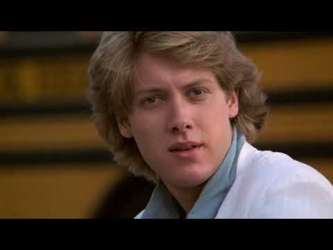 Pretty in Pink official trailer still with Molly Ringwald and Andrew McCarthy at the prom
