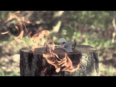 Momofokos nya musikvideo We know. Jag medverkar som den rökande och röjande överklassherren i kostym. 2012