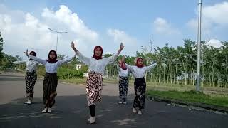 Download lagu Tari Tanduk Majeng mp3 Download lagu Tari Tanduk Majeng mp3