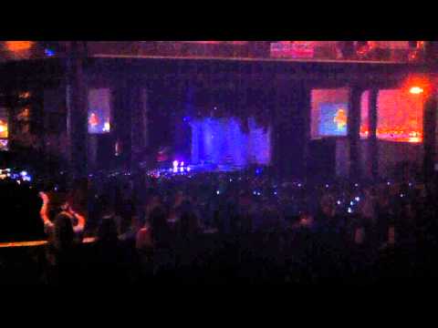 Kelly Clarkson Because Of You Live 2012 Great sound quality