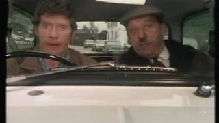 Uit de aflevering leren autorijden erg grappig