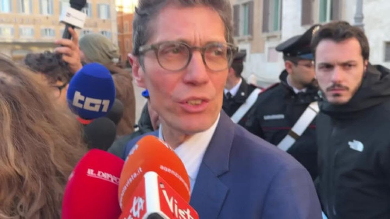 Flashmob di +Europa contro partecipazione dell'Italia al Board of Peace for Gaza