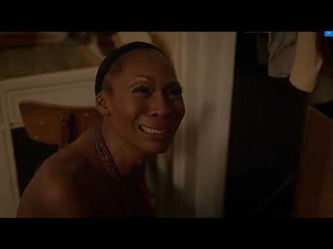 Elektra Gets Evicted From Her Mother's House