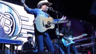 Tracy Byrd - Drinkin&#39; Bone (Houston 12.11.15) HD