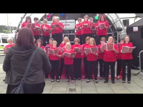 Roc Vannin  sings River Deep, Mountain High