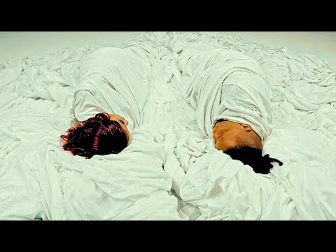 Sidof Davi - Deixar o Mundo (feat. Filomena Maricoa) [Official Video]