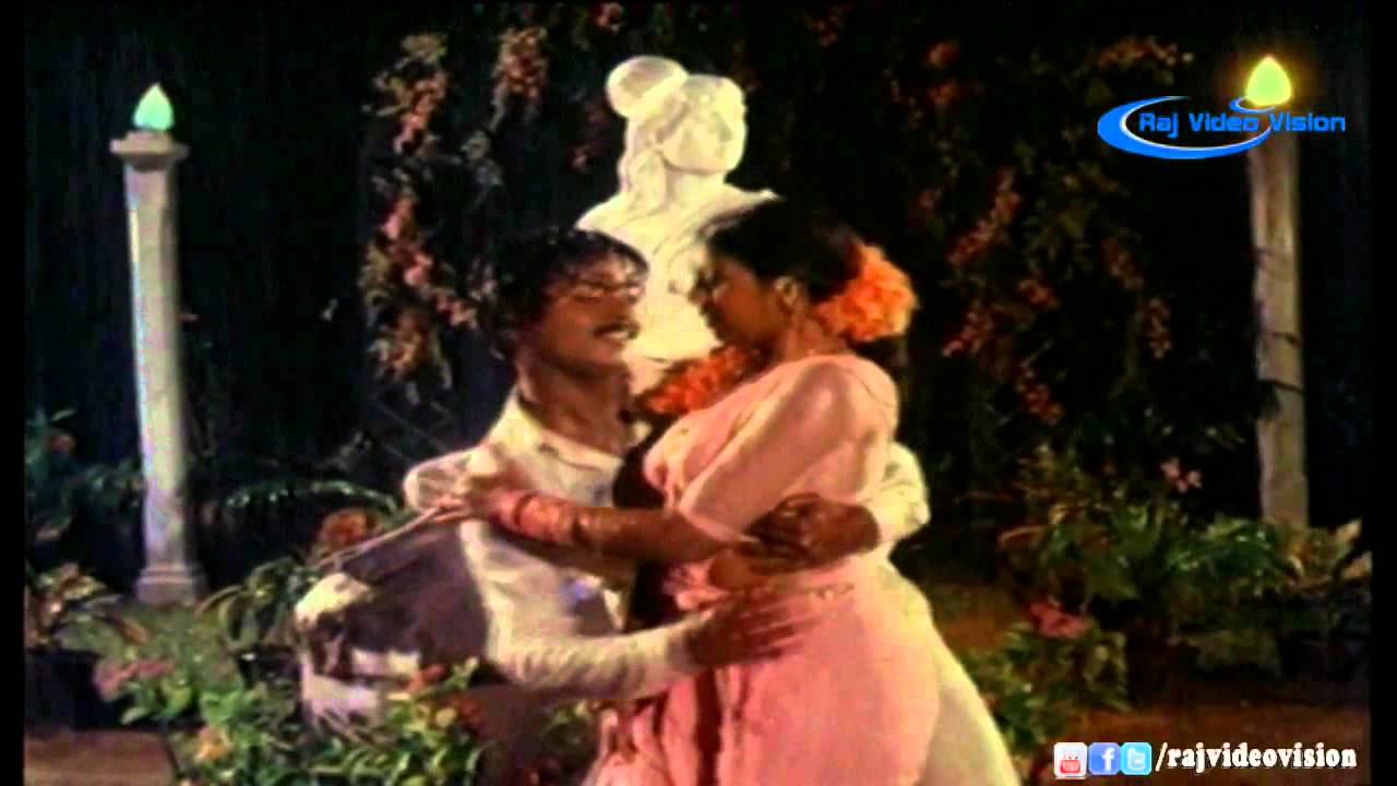 Thegam Engum Moga Vellam Song Lyrics | Aval Mella Sirithal