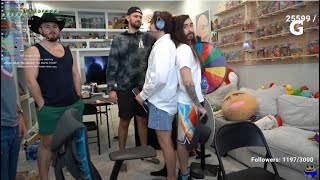 Moist Critical Gets HEIGHT CHECKED By Mizkif