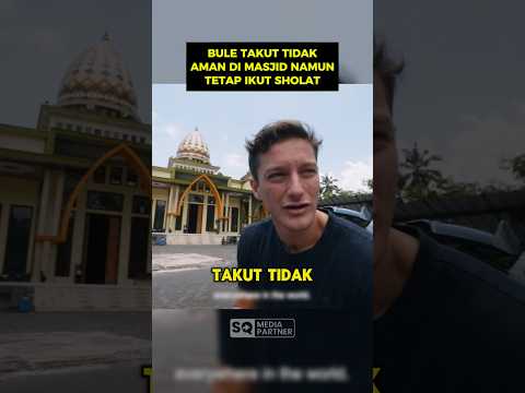 Nekat! Takut Tidak Aman di Masjid Tapi Bule ini Tetap Ikut Sholat #shorts
