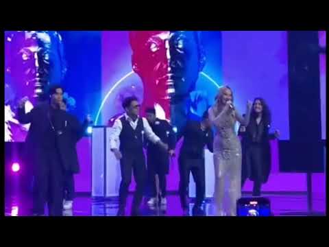 joget ala ariel noah saat nyanyi bareng vidi aldiano bcl ello dan judika juri X Factor indonesia