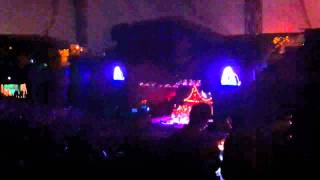 Elvis Costello &amp; Emmylou Harris - Love Hurts [10.23.10]