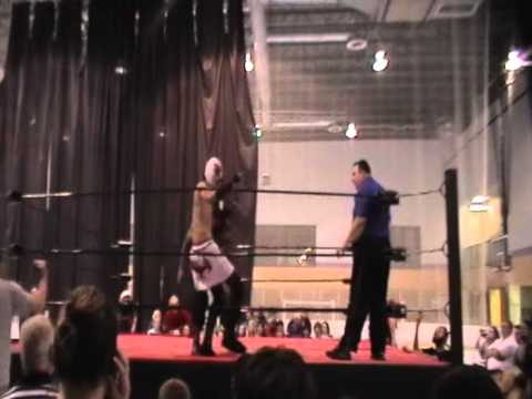 Sean Phoenix vs Beastly Brody FOW Brawl at the Mall 6-2-12