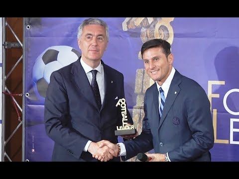 Napoli - Javier Zanetti premiato a Football Leader (30.05.17)