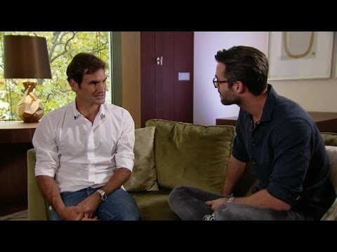 Jan Kooijman interviewt Roger Federer voor RTL Late Night - RTL LATE NIGHT
