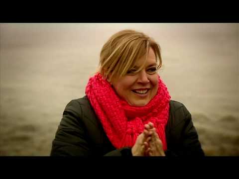 Gasztroangyal 14. rész – Vivat Bacchus énekegyüttes, disznóvágás Megyaszón, pezsgő készítés (2011)