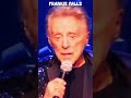 Frankie Valli Falls Over on Stage 🫢