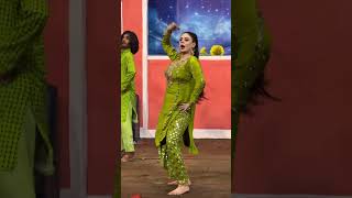 Download lagu Deedar Multani (Kikran Di Chawain) Mujra mp3