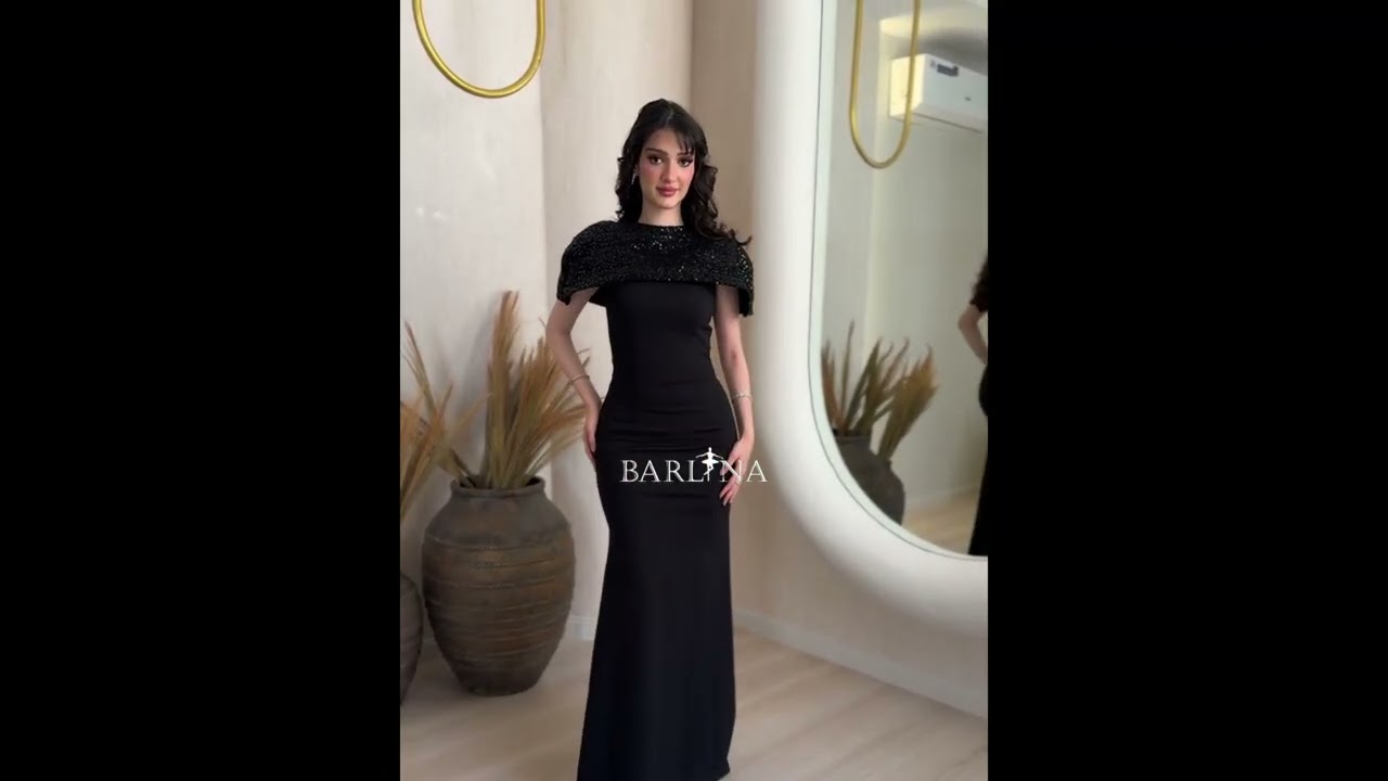 فستان أسود كلاسيكي بكيب قصير ترتري - XXL
