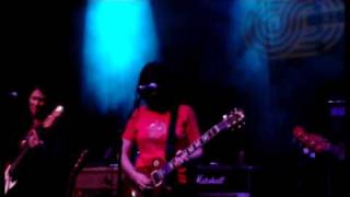 Breeders - We&#39;re Gonna Rise (2008) London, UK