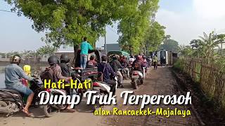 preview picture of video 'Truk Bermuatan Batubara Terguling di Jalan Rancaekek-Majalaya'