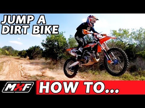 So springt man richtig mit einem Dirtbike – 3 Grundtechniken