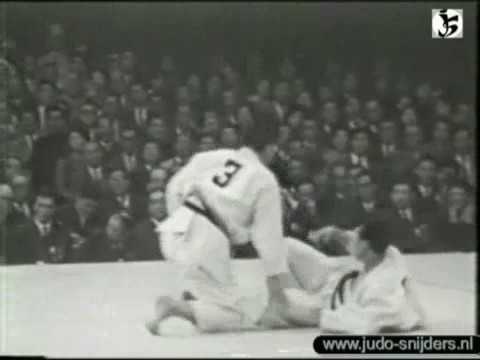 Judo Tokyo 1964  Kaminaga JPN   Ong PHI