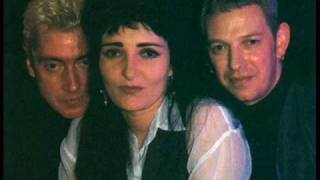 Siouxsie and the Banshees - Love Out Me - Live