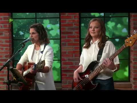 Kvintet slovenskih deklet (Polka Mädels) - Megle v kotanjah ✨ [VESELJAK v živo]