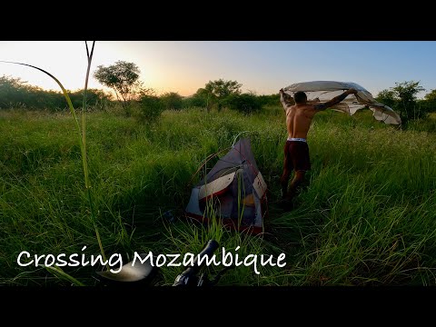Bicycle touring across Mozambique | Cycling Around The World | VLOG 30 🇲🇿 🇿🇼