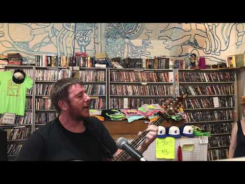 Daoirí Farrell    Paddy’s Green Shamrock Shore