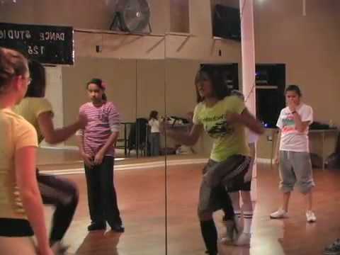 Thumbnail for Cindy Minowa of Kaba Modern Teaches in Tennessee Valley - UTC Mocs News by Kaba