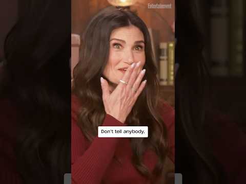 Idina Menzel & Kristin Chenoweth Reveal Their Favorite 'Wicked' Songs