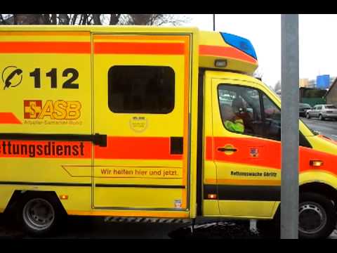 RTW ASB Görlitz [Sama 48/83-02; GR LR 97] verlässt Klinikum