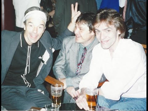 G SPARKS MAGIC - AIRBORNE CLOSE UP