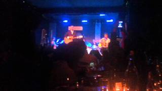 Andrew Vanwyngarden covers The Only Ones