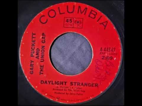 Gary Puckett and The Union Gap - Daylight Stranger