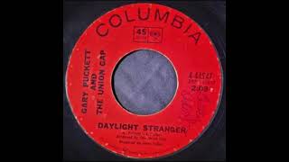 Gary Puckett and The Union Gap - Daylight Stranger