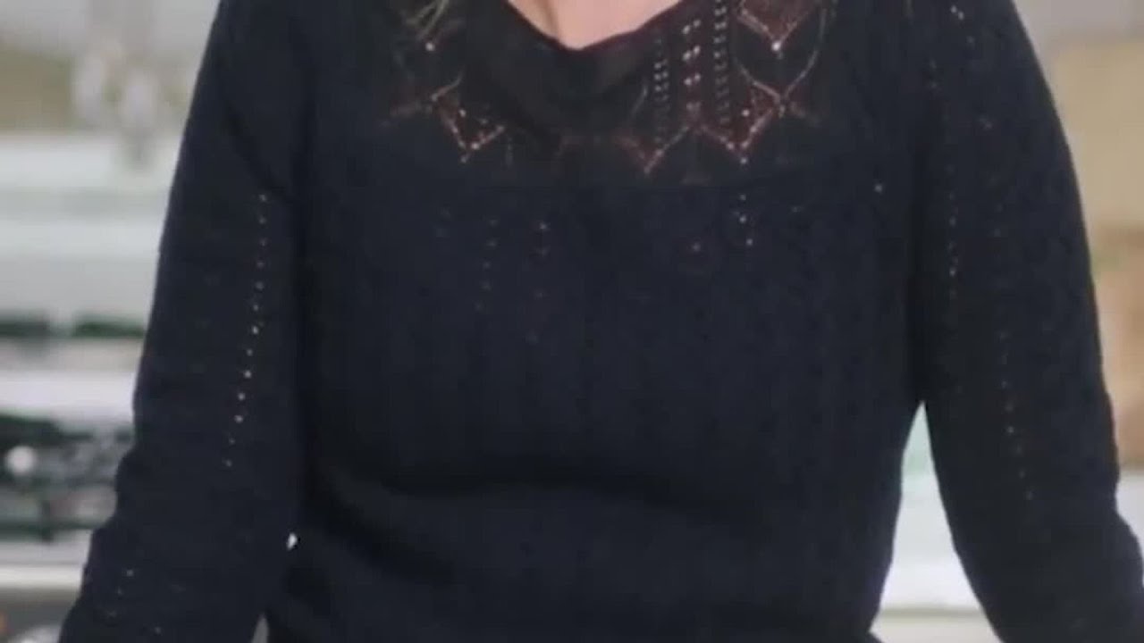 Only Kate Moss Can Make Stuffing A Chicken Look So Good