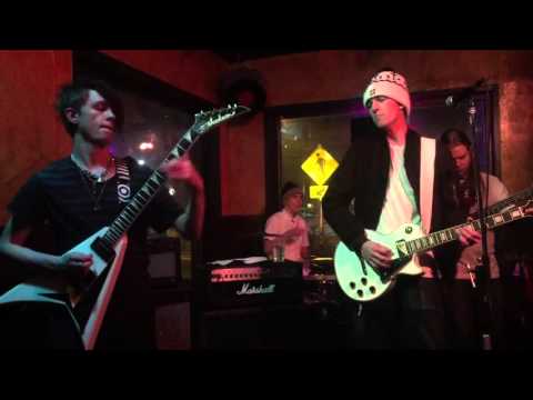 Wolfsnare - "Tarantula (live)" @ Norfolk Taphouse Rock Alternative Band