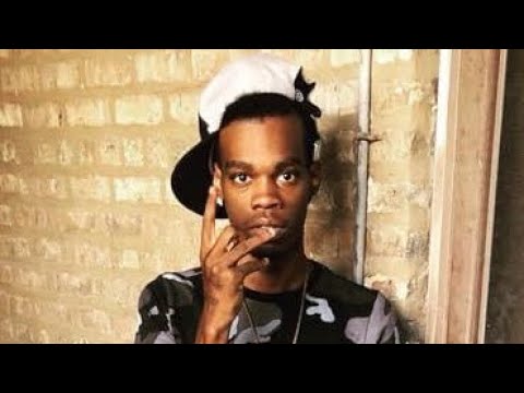 Fyndee Boyy gets treated by his Baby Mama on #Live 😂😂😂