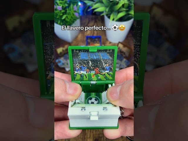 Vídeo relacionado con DD UNLIMITED Llaveros de Fútbol, Llavero de Cristal, Deportivos, para Mochilas, Regalos de Cumpleaños para Hombres, Mujeres y Niños, Clubes de la Liga (ELCHE)